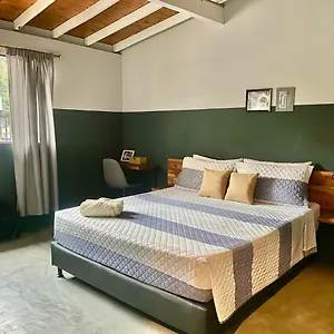 Casa Mosaiko Patio Bonito Gasthof Medellín